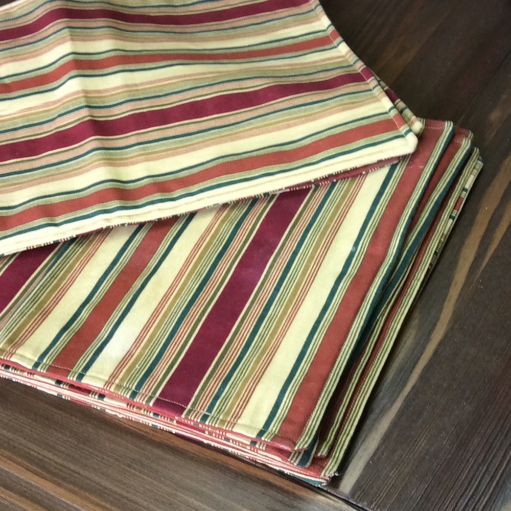 FINAL SALE PRICE 8 Pc Colorful Striped Placemats